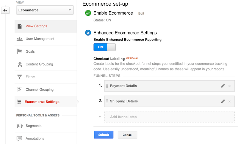 E-Commerce-Einstellungen im Bereich „Verwaltung“ der Google Analytics-Weboberfläche. E-Commerce ist aktiviert und es wurden Labels für Schritte im Bezahlvorgang-Trichter hinzugefügt: 1. Zahlungsdetails und 2. Versanddetails