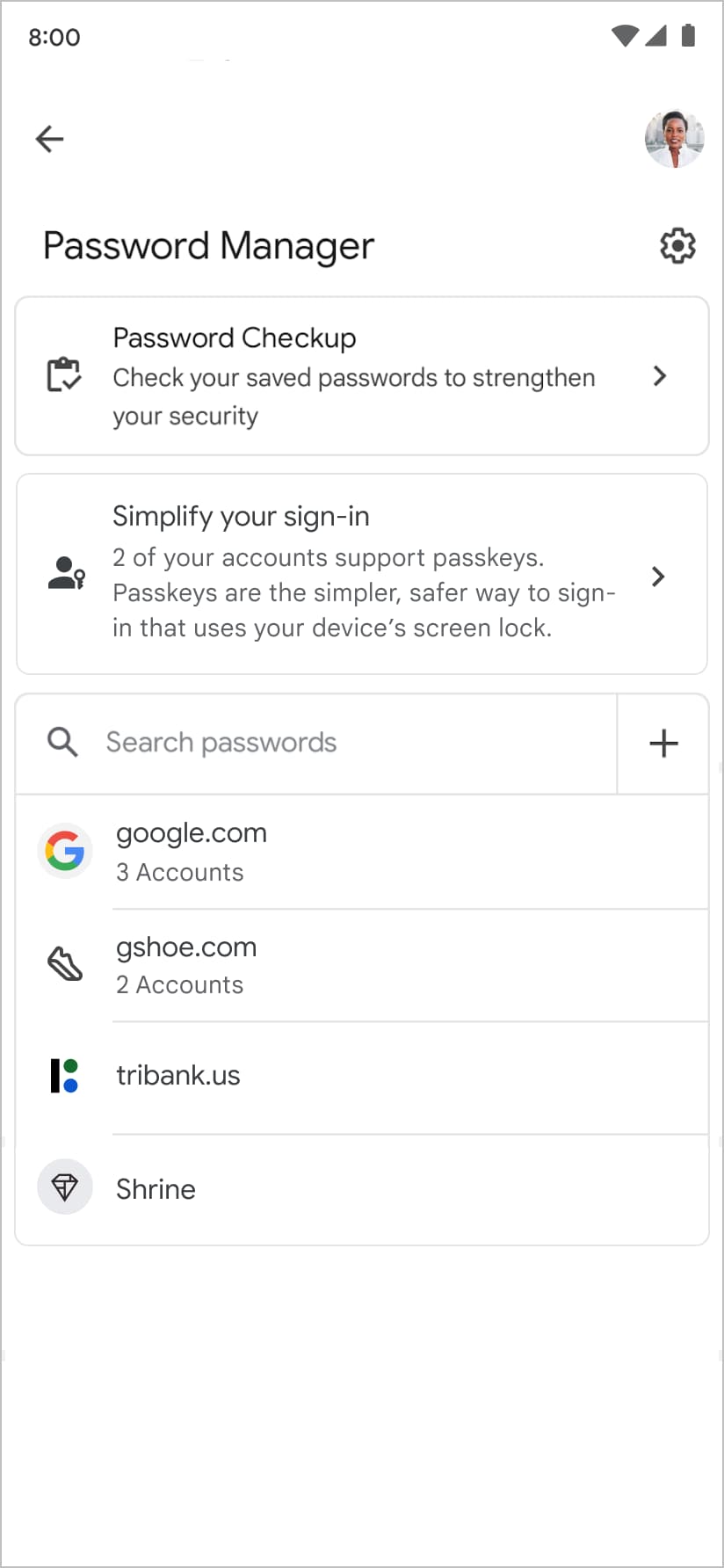 Gestore delle password di Google suggerisce all&#39;utente di creare una passkey quando esamina l&#39;elenco di password e passkey esistenti.