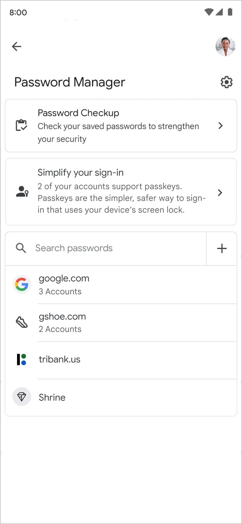 Google Password Manager, सुझाव देता है कि उपयोगकर्ता अपने मौजूदा पासवर्ड और पासकी की सूची की समीक्षा करते समय, एक पासकी बनाएं.