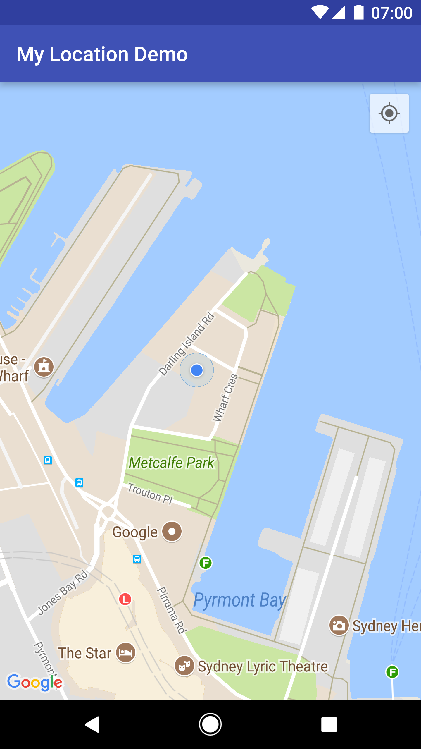 دکمه «موقعیت مکانی من» در بالا سمت راست. My Location button