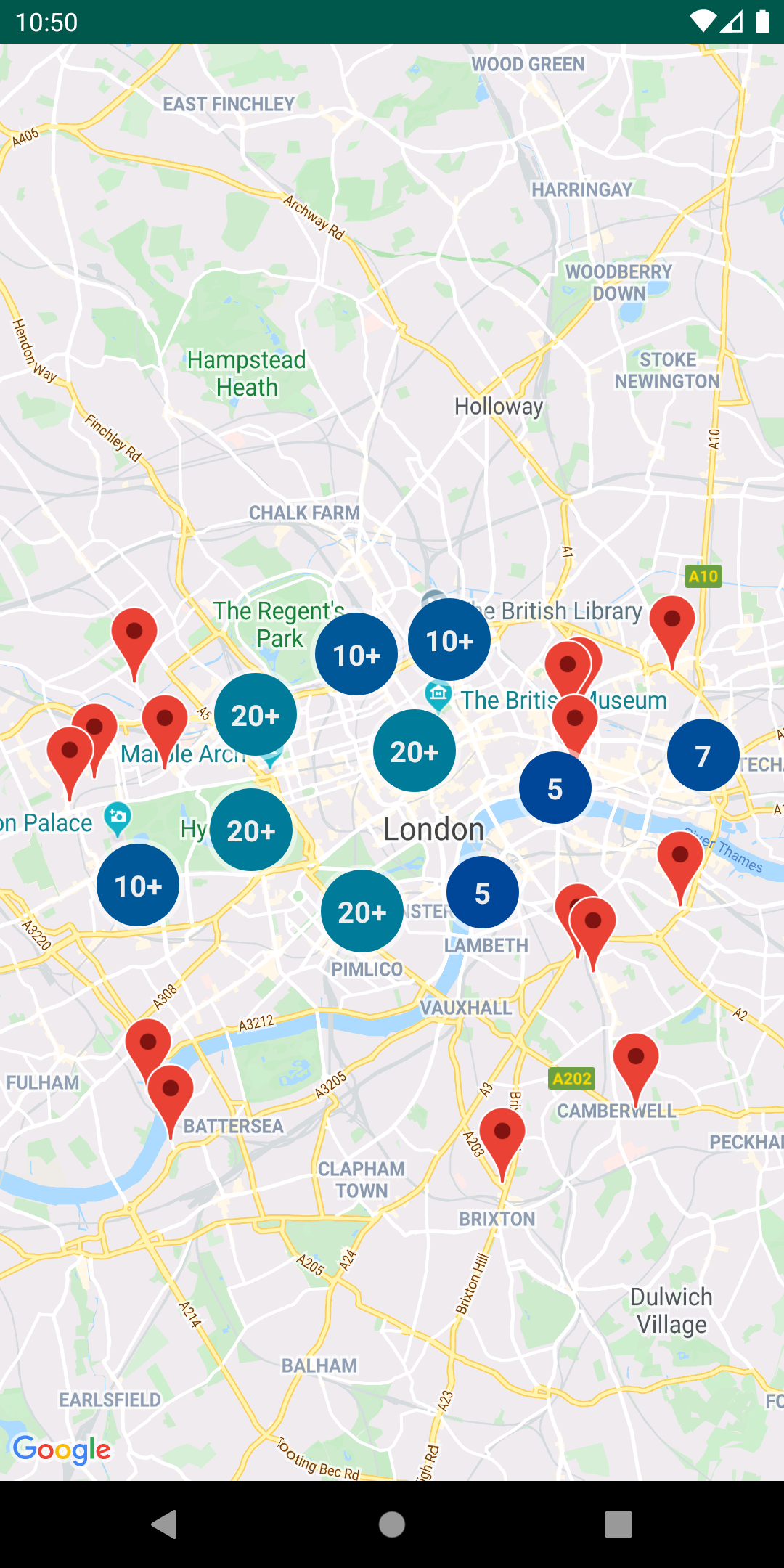 Mapa con marcadores agrupados en clústeres