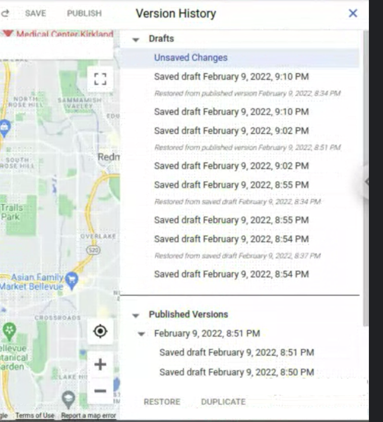 Screenshot panel Versi Maps Styles di Google Cloud Console. Tombol Save dan Publish berada di atas panel, tombol Restore dan Duplicate khusus versi berada di bagian bawah panel Version History, dan beberapa versi Draft dan versi yang Published tercantum di sana.